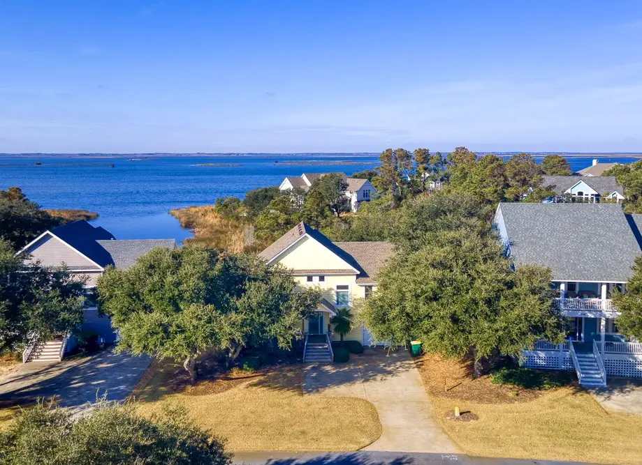 Cove Landing CC-52