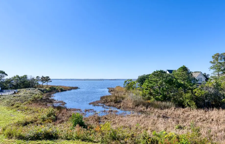 Cove Landing CC-52
