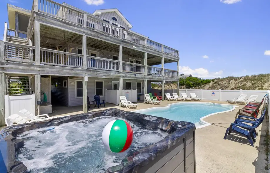 Tucs Beachin OBX House CV-16