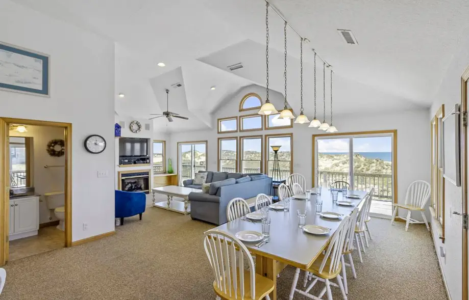 Tucs Beachin OBX House CV-16