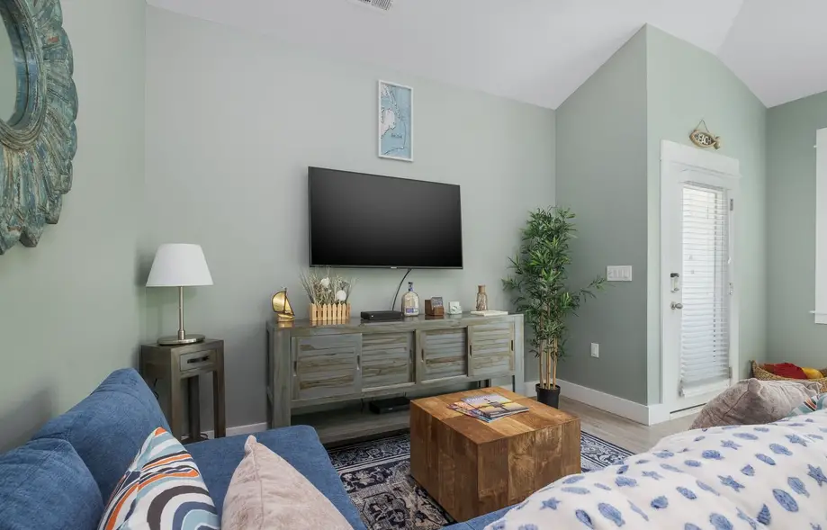 1383 - Victoria's Corner